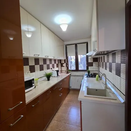 Apartament Moghioroș Park - Metro Romancierilor 1 Min