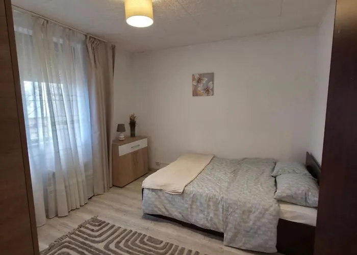 Moghioros Park - Metro Romancierilor 1 Min דירה בוקרשט