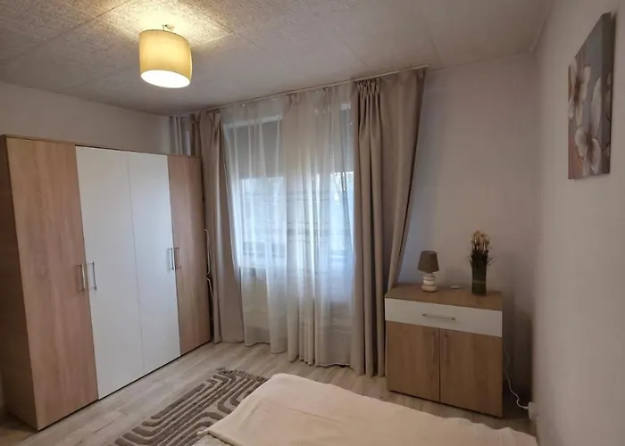 Moghioros Park - Metro Romancierilor 1 Min דירה *