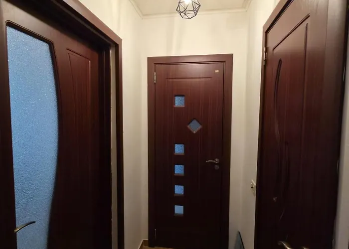 Moghioros Park - Metro Romancierilor 1 Min شقة