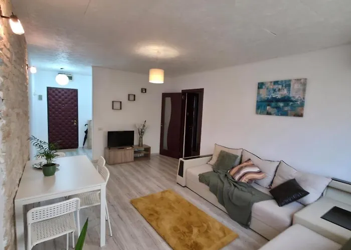 Moghioros Park - Metro Romancierilor 1 Min Daire